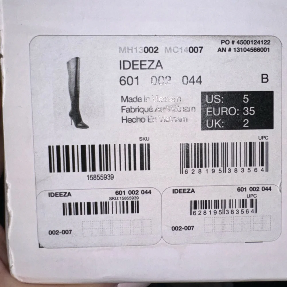 Never worn! Brand new snake synthetic leather. Size 5 - Picture 6 of 6